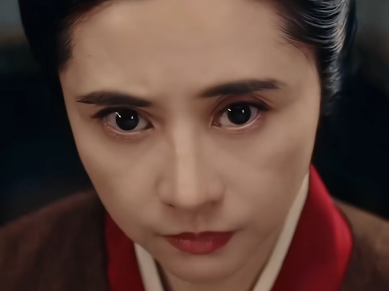 何美钿现时演妈妈角色。